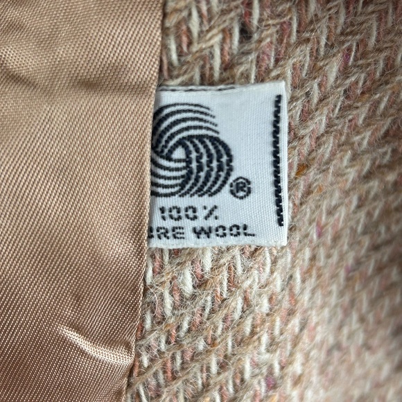 Christian Dior Vintage Separates blazer is a brown tweed cropped jacket - Picture 6 of 10